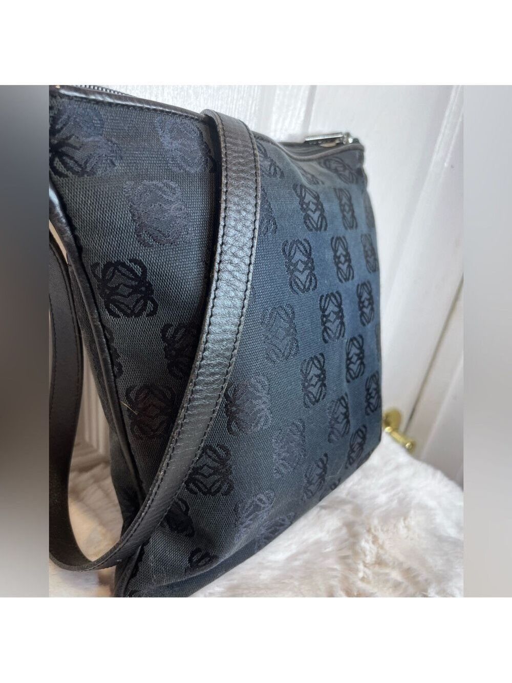 LOEWE ANAGRAM CROSSBODY BLACK/GREY BAG - Picture 1 of 15